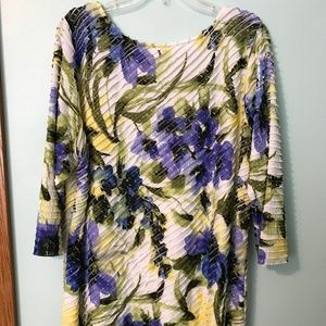 Bateau Neck 3/4 Sleeve Mini Ruffle Tunic [1X]